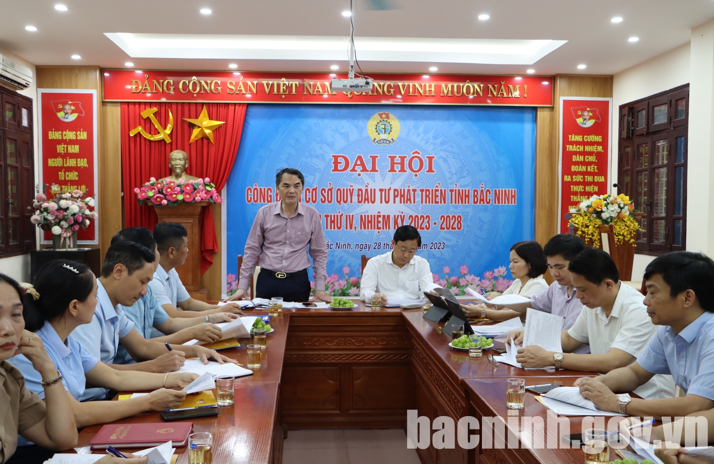 Trưởng Ban Kinh tế - Ngân sách Vũ Minh Hiếu phát biểu kết luận tại buổi làm việc với Quỹ Đầu tư phát triển Bắc Ninh.